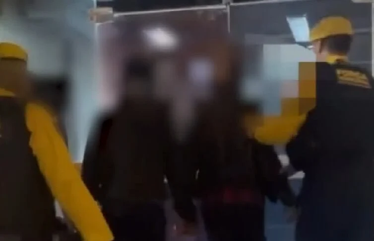 Força Municipal Flagra Adolescentes com Réplica de Arma
