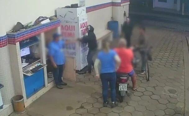 Dois Homens Presos em Natividade Após Assalto a Posto de Combustível