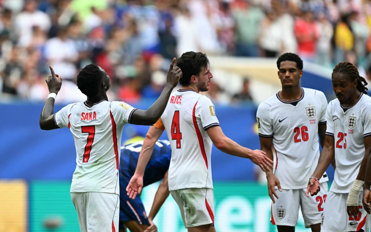 Inglaterra Goleia França