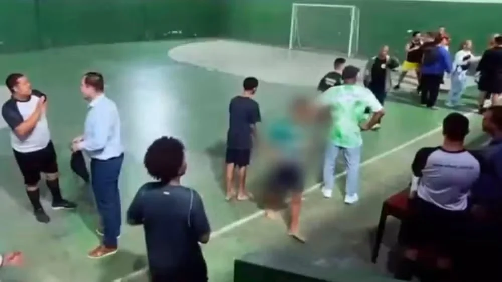 Pai de Jogador de Futsal Sub-14 é Acusado de Ameaçar com Pistola em Clube na Glória