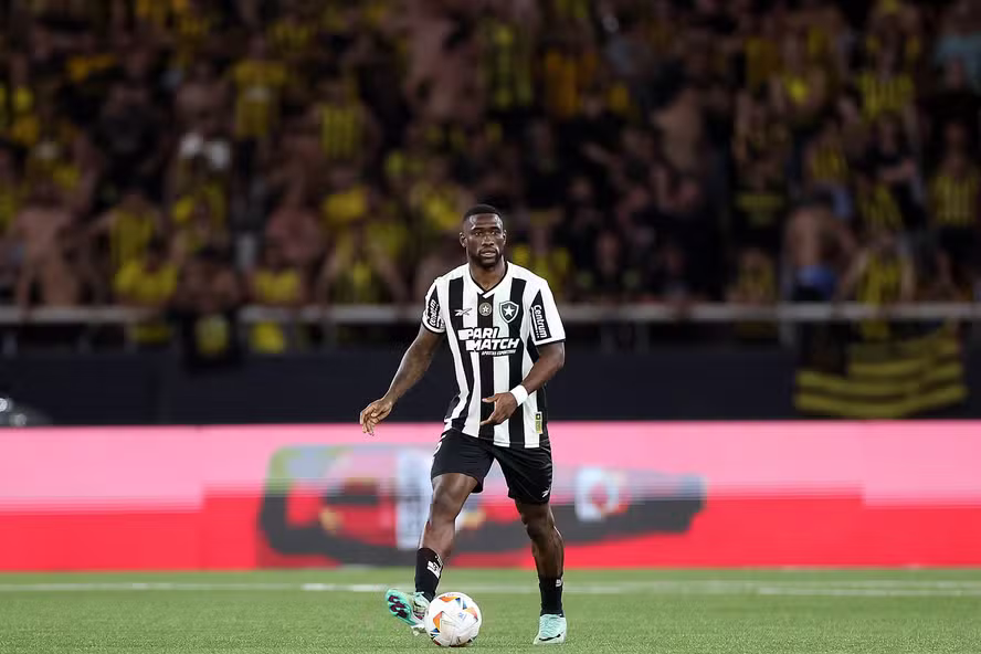 Zagueiro Bastos do Botafogo