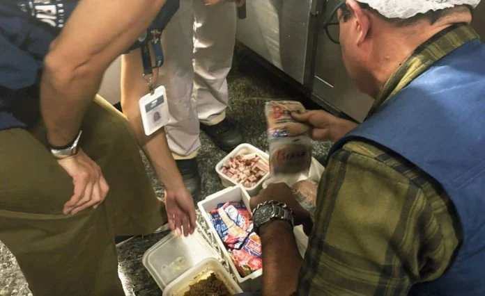 Descarte de Alimentos Impróprios