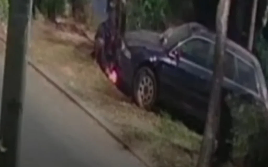 Homem Incendeia Carro no Grajaú