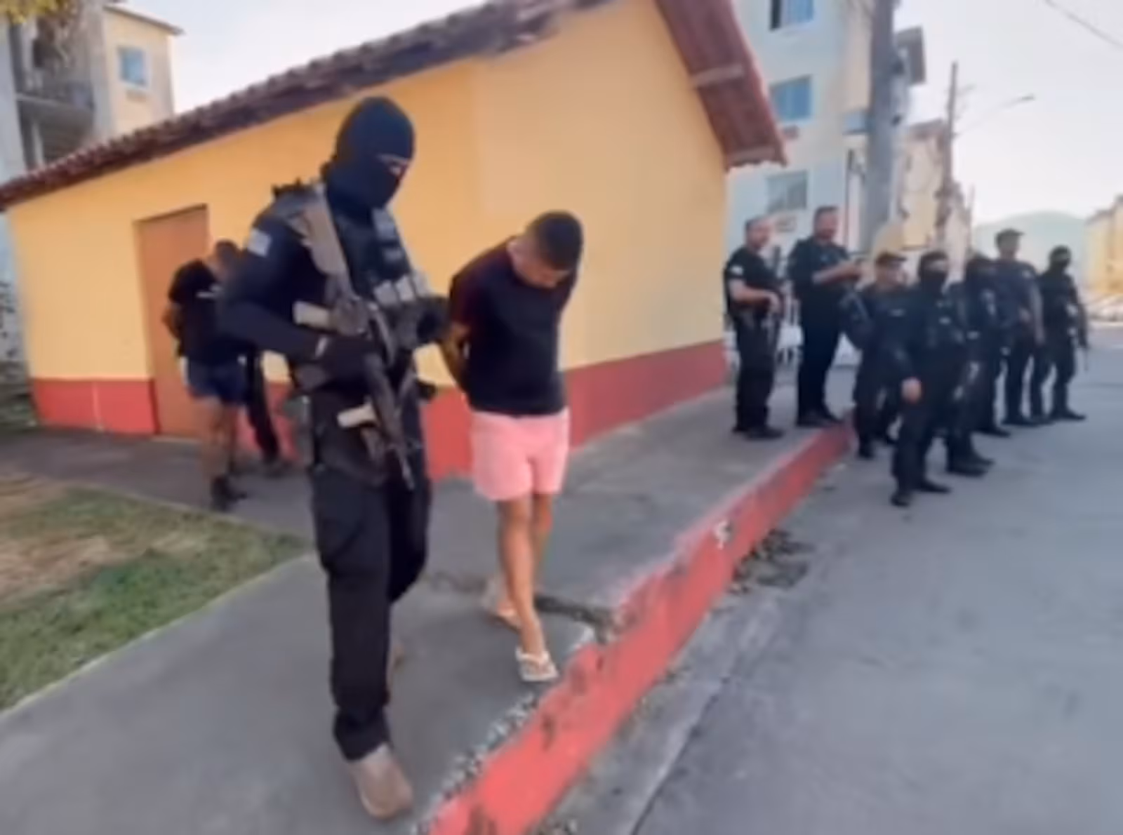 Polícia Civil captura dois milicianos