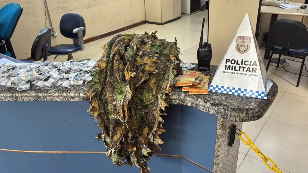 drogas e roupa de camuflagem