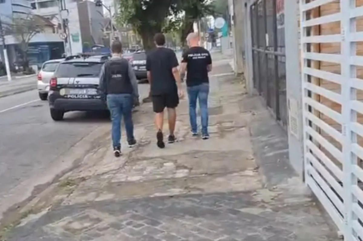 Adolescente é apreendido suspeito