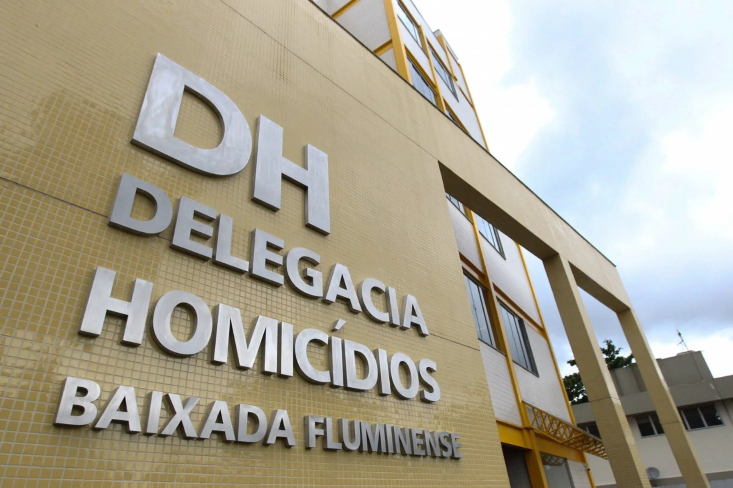 DH