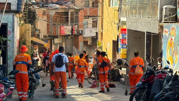 Garis na Comunidades do Pavão-Pavãozinho e Cantagalo