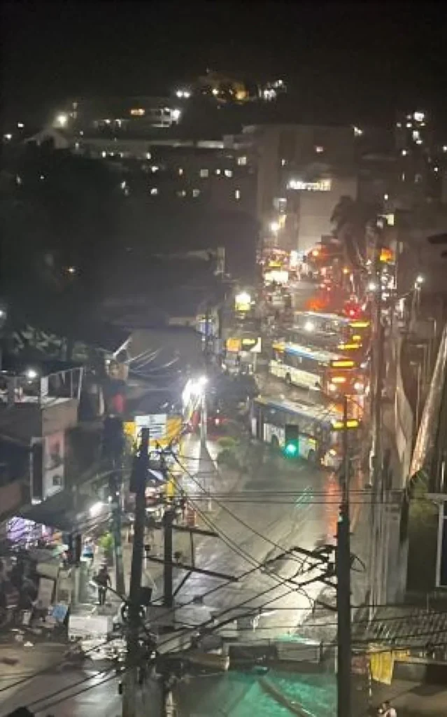 Tiros e Barricadas em Jacarepaguá