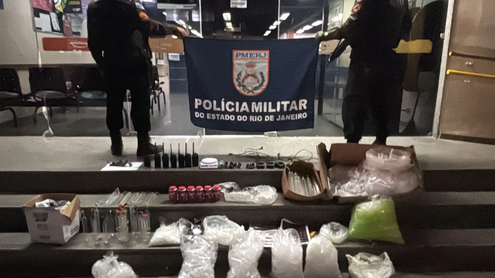 Policiais do 12ºBPM prendem homem por violência doméstica