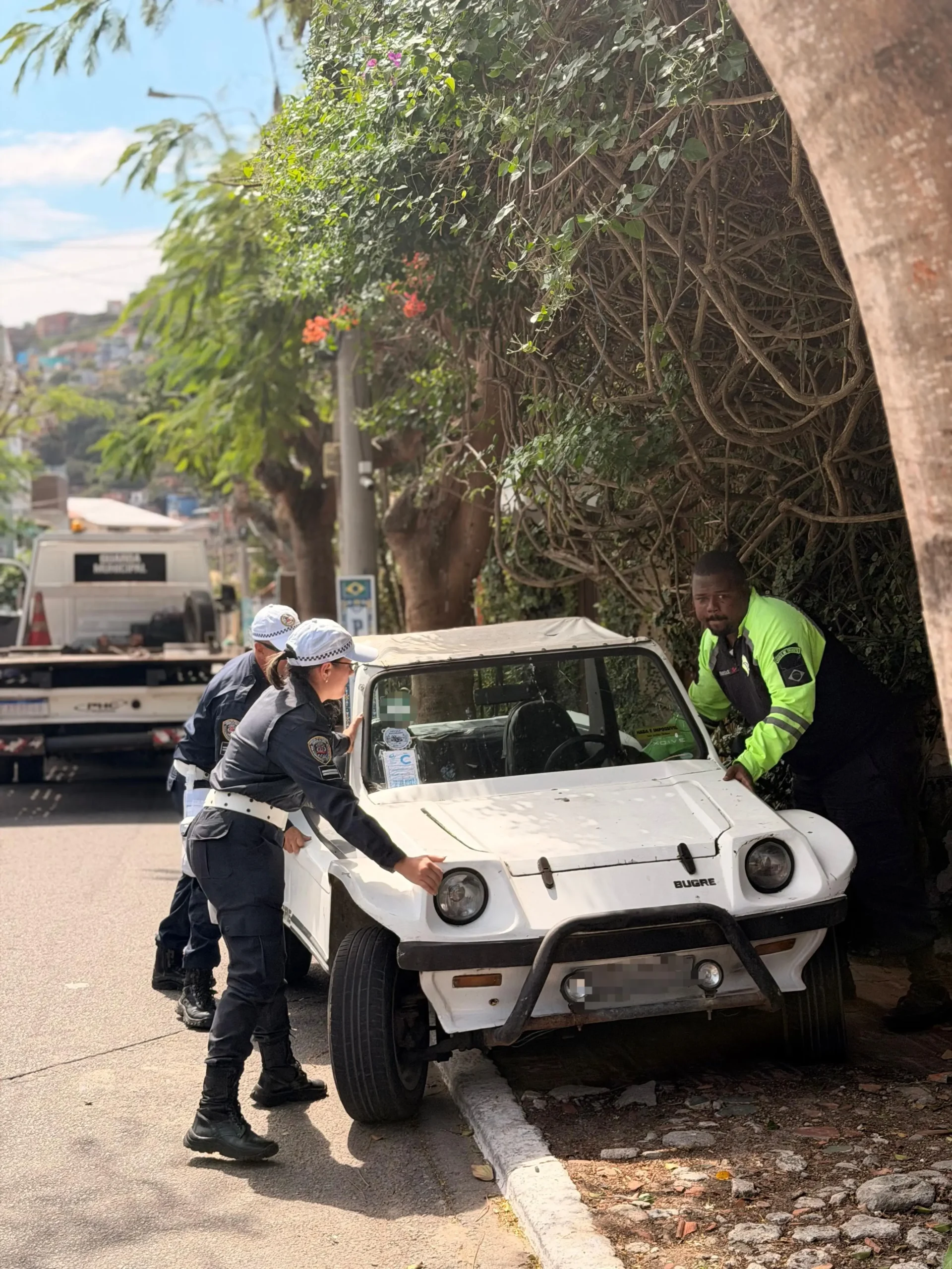 Bugre com selo de outro veículo