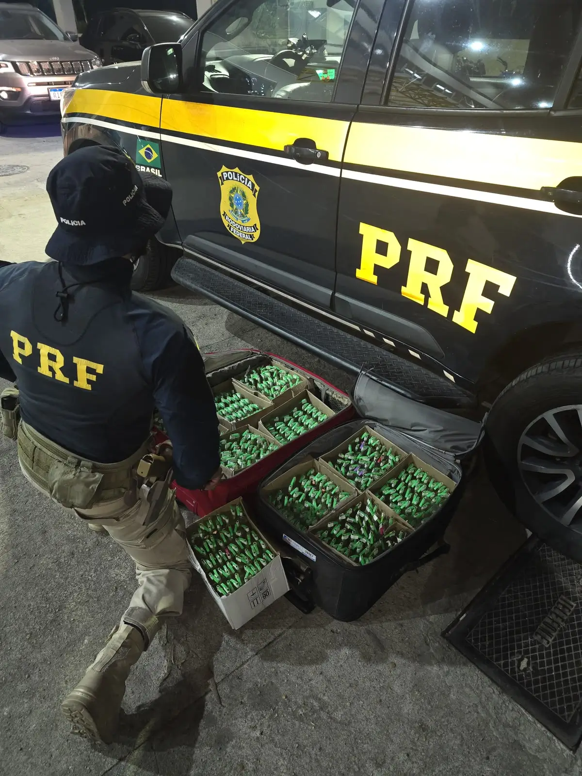 PRF apreende drogas