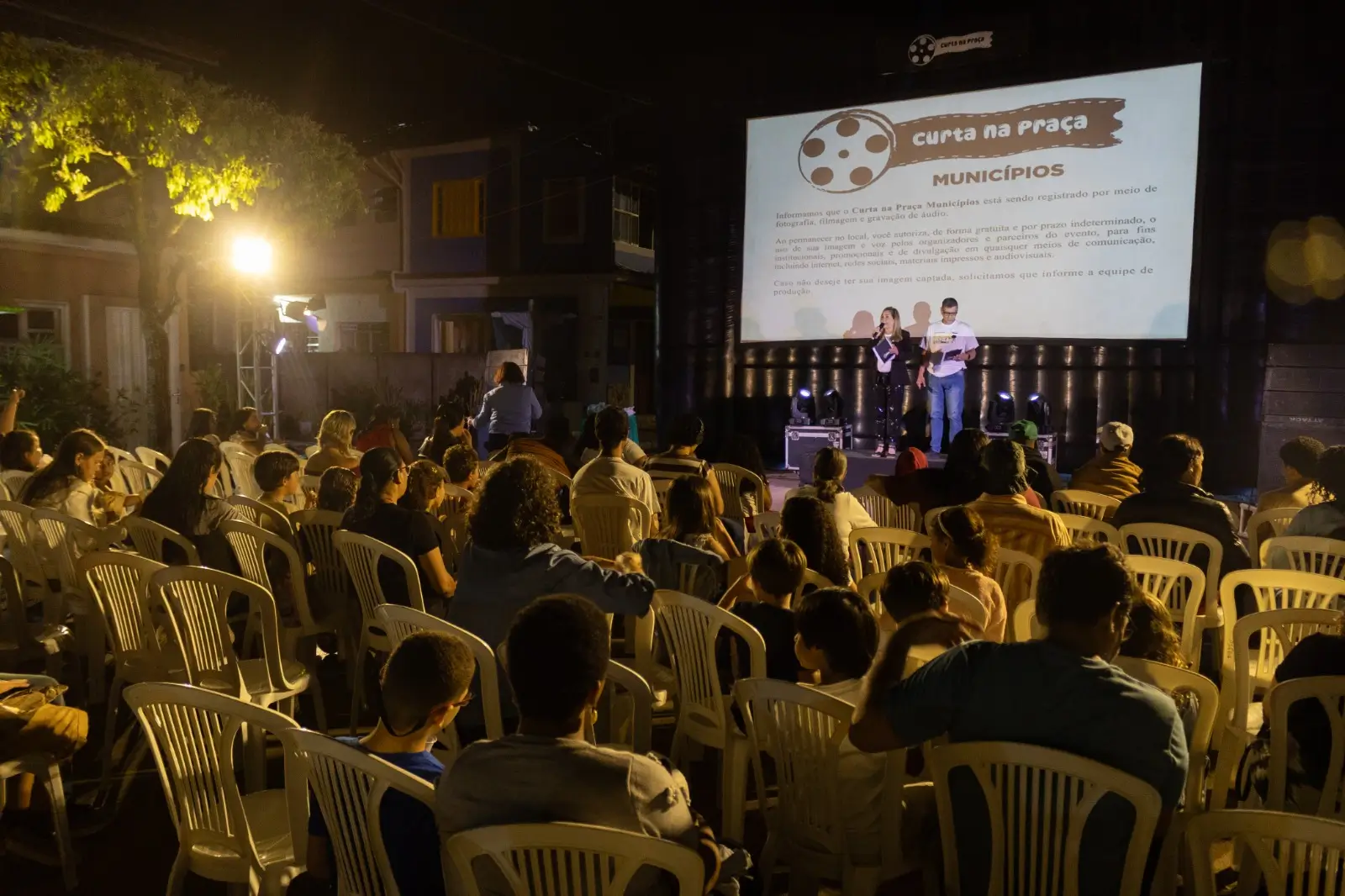 Cinema gratuito a céu aberto na Barreira do Vasco