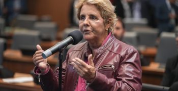 barrada-pelo-psd-lucinha-faz-despedida-na-alerj-fonte0