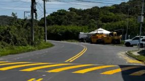 estrada-do-guriri-recebe-asfalto-novo-em-cabo-frio-fonte0 estrada-do-guriri-recebe-asfalto-novo-em-cabo-frio-fonte0