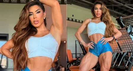 Musa das Supercoxas, Andrea de Andrade, encanta em biquíni fio-dental preto na Grécia: 'Um espetáculo da natureza'