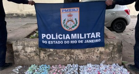 pm-prende-quatro-homens-drogas-palmeira-belford-roxo-fonte1 pm-prende-quatro-homens-drogas-palmeira-belford-roxo-fonte1