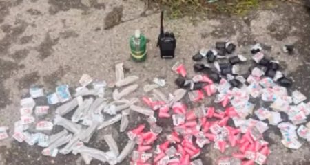 pm-prende-tres-em-nova-iguacu-e-apreende-granada-radio-e-drogas-fonte0 pm-prende-tres-em-nova-iguacu-e-apreende-granada-radio-e-drogas-fonte0